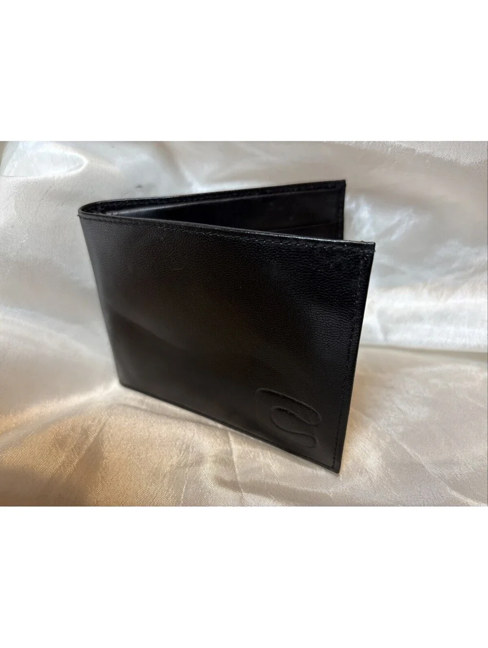 NEW NOS VTG BLACK MENS WALLET MADE FROM GENUINE LAMB SKIN LEATHER